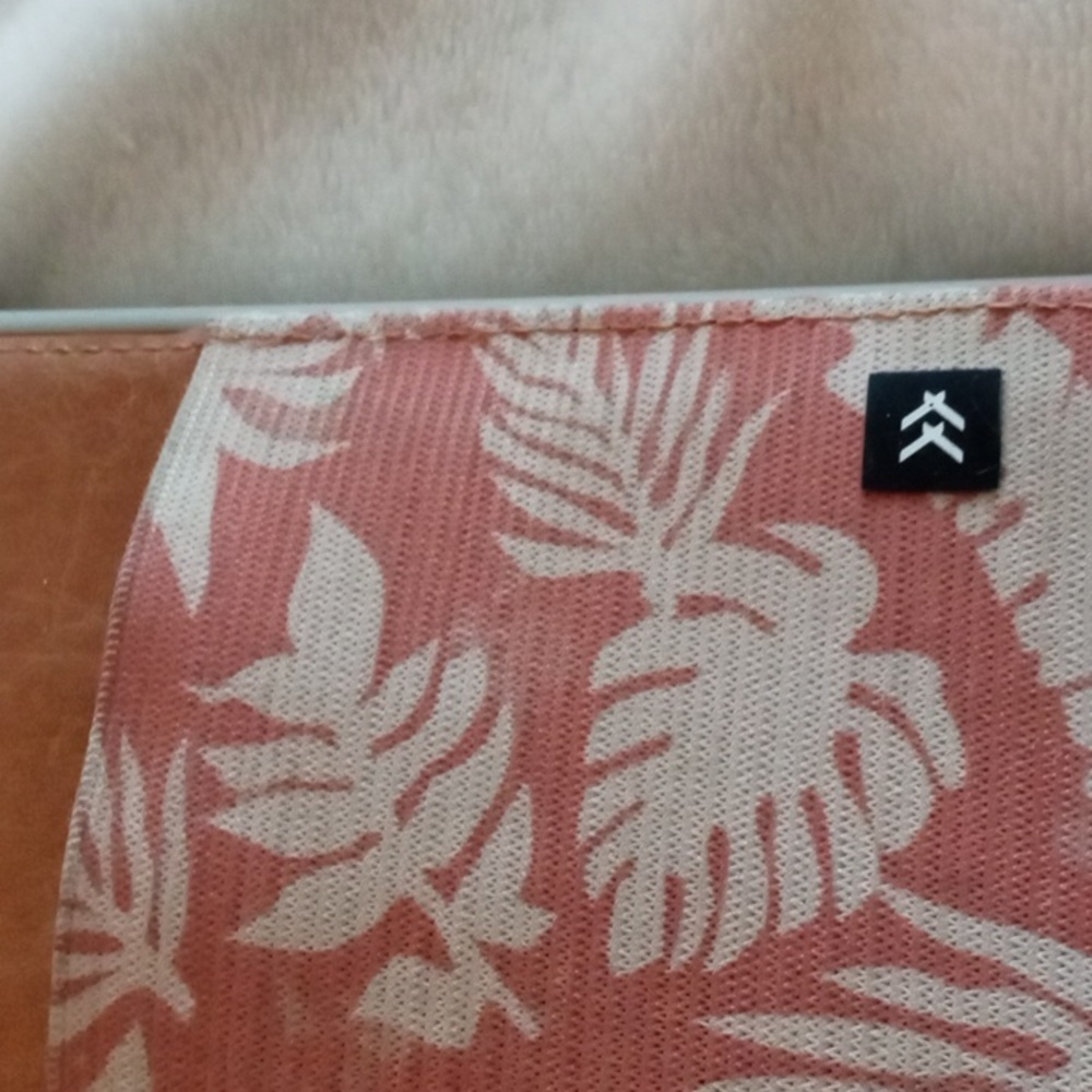 Thread Wallets Case - Picture 2 of 9